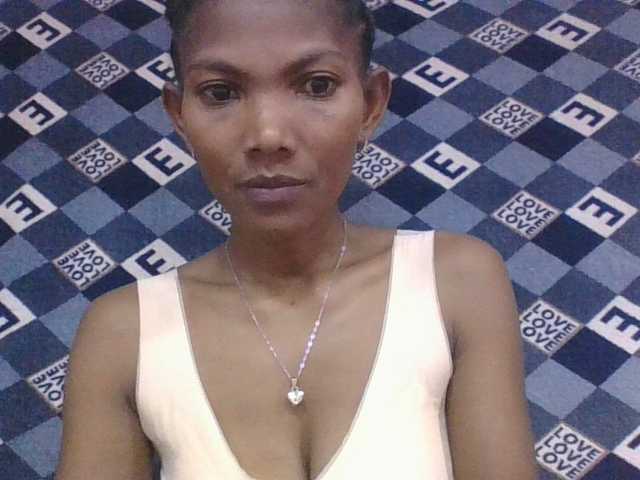 Lyah7a's BongaCams show and profile