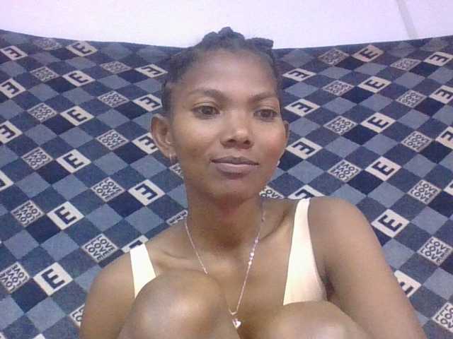 Lyah7a's BongaCams show and profile