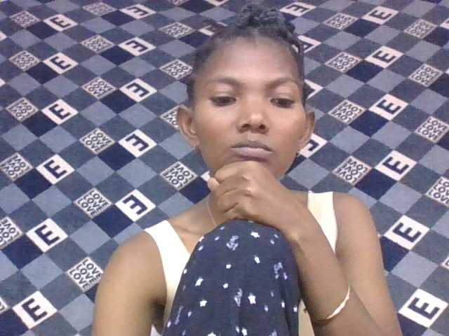 Lyah7a's BongaCams show and profile