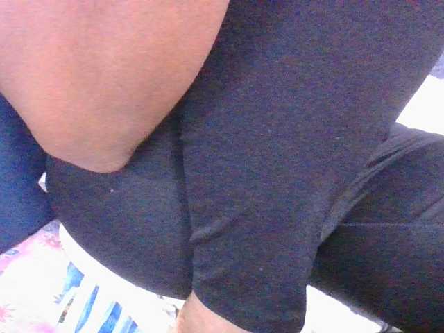 Lyah7a's BongaCams show and profile