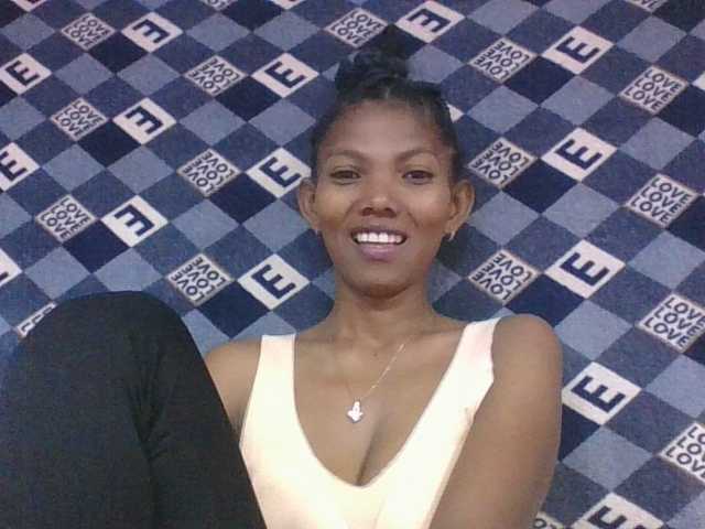 Lyah7a's BongaCams show and profile