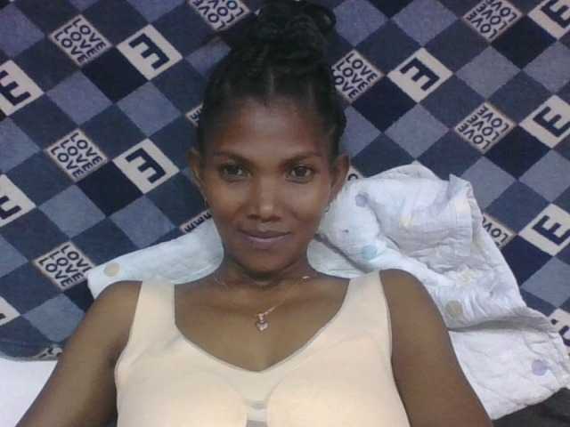 Lyah7a's BongaCams show and profile