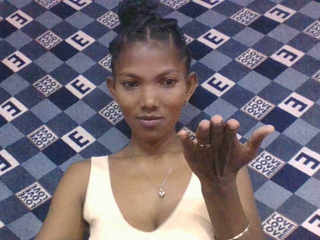 Lyah7a's BongaCams show and profile