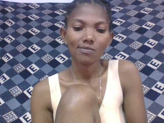 Lyah7a's BongaCams show and profile