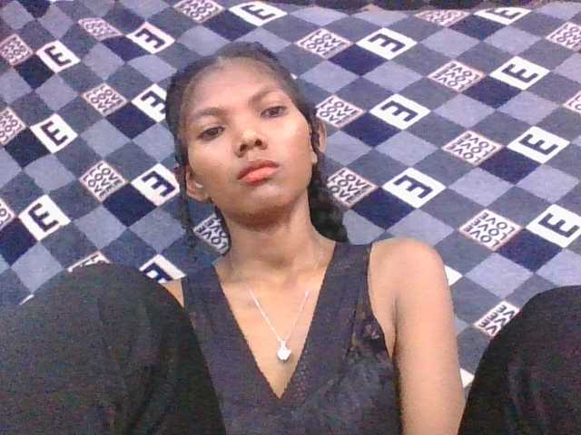 Lyah7a's BongaCams show and profile