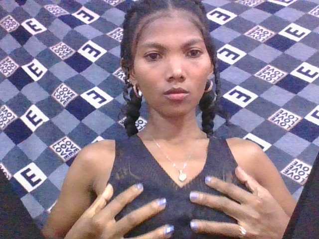 Lyah7a's BongaCams show and profile