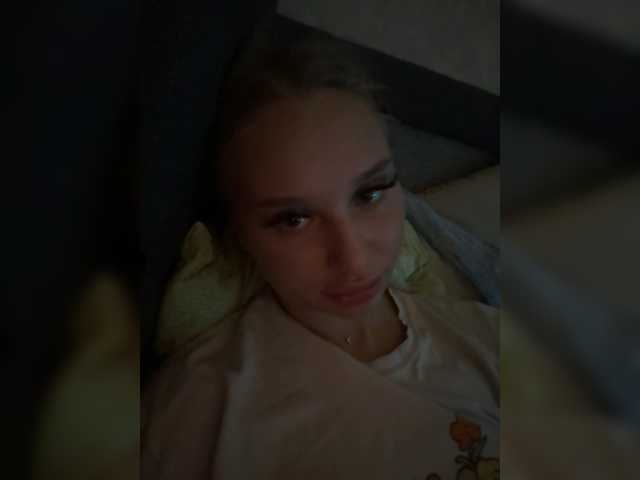 Vikos's BongaCams show and profile