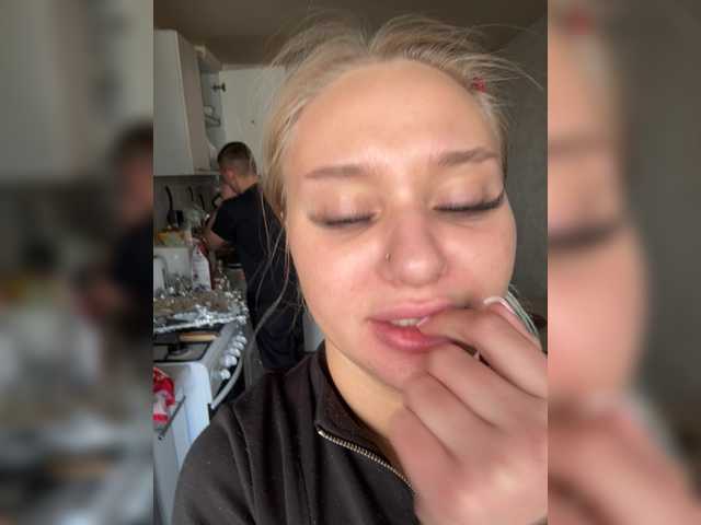 Vikos's BongaCams show and profile