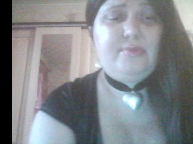 Irina-5a's BongaCams show and profile