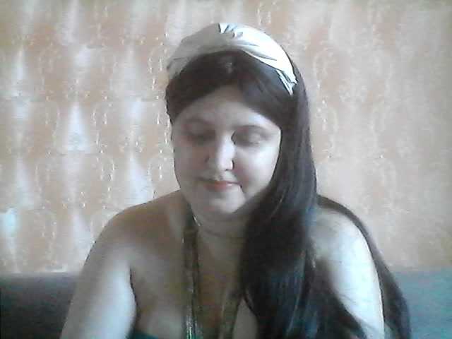 Irina-5a's BongaCams show and profile