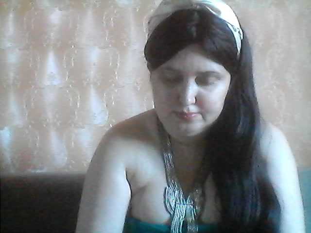 Irina-5a's BongaCams show and profile