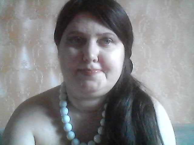 Irina-5a's BongaCams show and profile