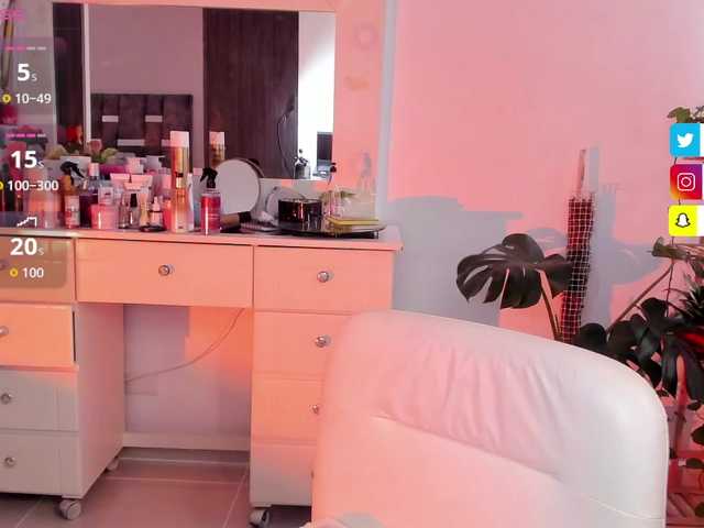 Rosth1's BongaCams show and profile