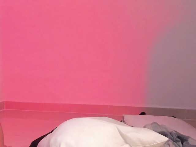 Rosth1's BongaCams show and profile