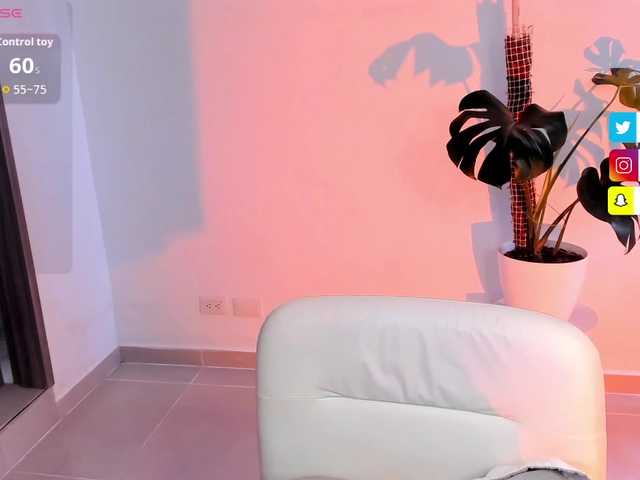 Rosth1's BongaCams show and profile