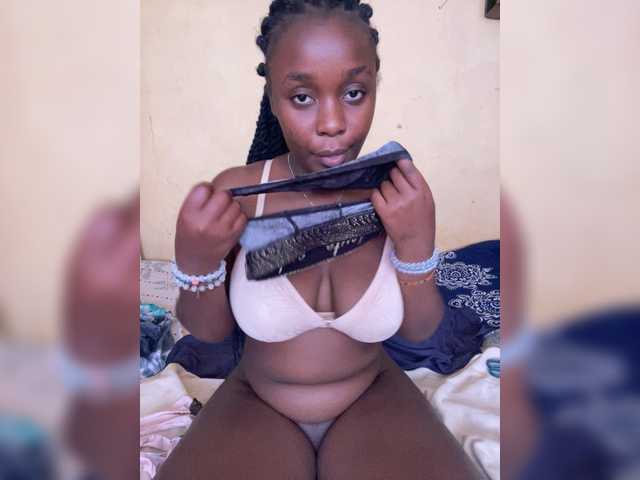 Prettyjazz's BongaCams show and profile