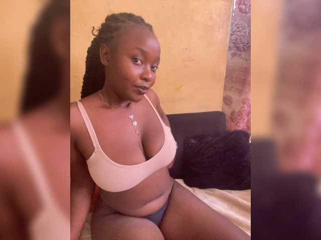 Prettyjazz's BongaCams show and profile