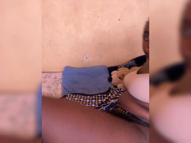 Prettyjazz's BongaCams show and profile