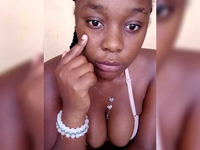 Prettyjazz's BongaCams show and profile