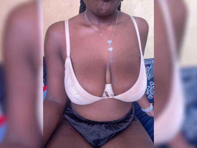 Prettyjazz's BongaCams show and profile