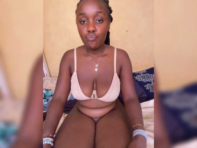 Prettyjazz's BongaCams show and profile