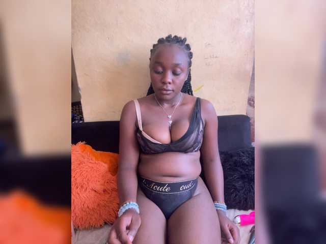 Prettyjazz's BongaCams show and profile