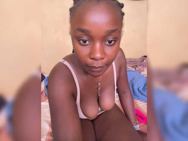 Prettyjazz's BongaCams show and profile