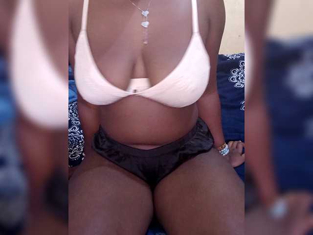 Prettyjazz's BongaCams show and profile