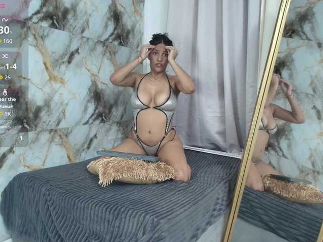 nicole-bigboobs's BongaCams show and profile