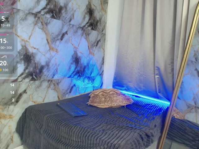 nicole-bigboobs's BongaCams show and profile