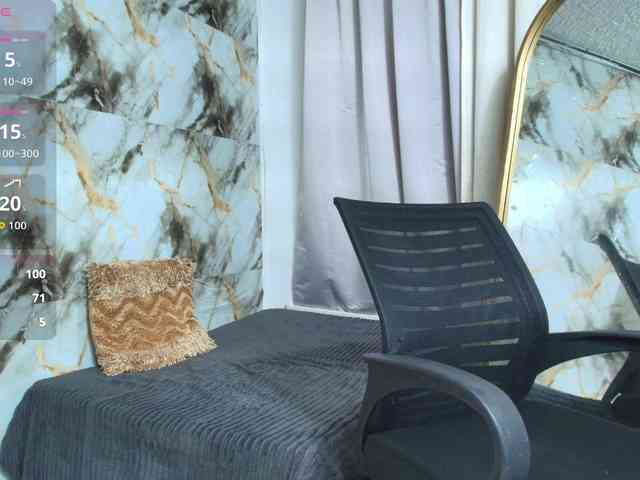 nicole-bigboobs webcam