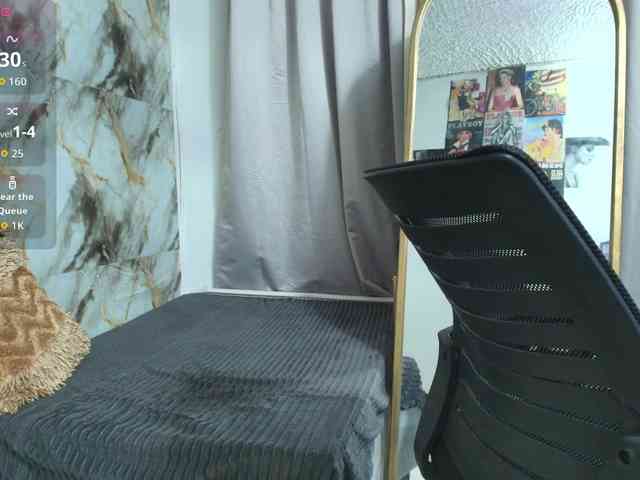 nicole-bigboobs webcam