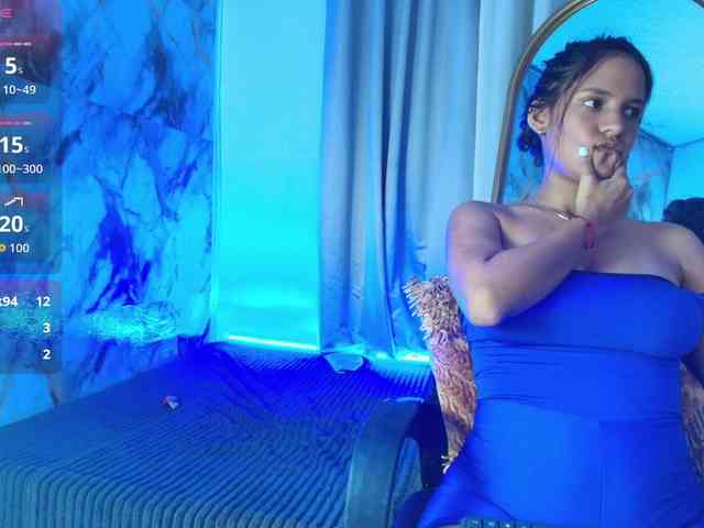 nicole-bigboobs webcam