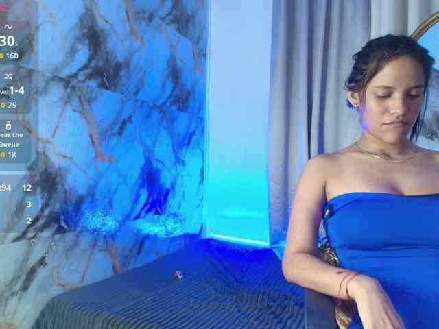 nicole-bigboobs webcam