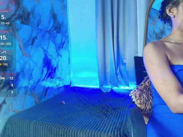 nicole-bigboobs webcam