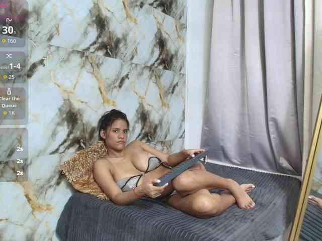 nicole-bigboobs webcam