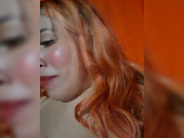 ZunaraOfficial1 webcam bongacams model stream image