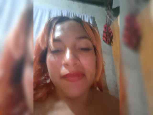 ZunaraOfficial1 webcam