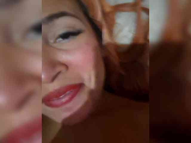 ZunaraOfficial1 webcam