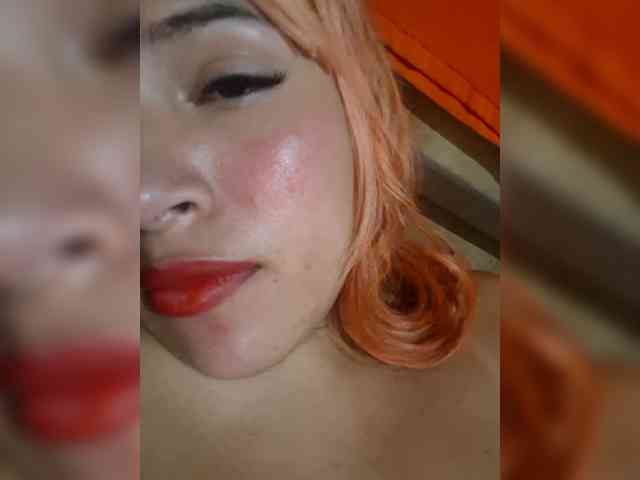 ZunaraOfficial1 webcam