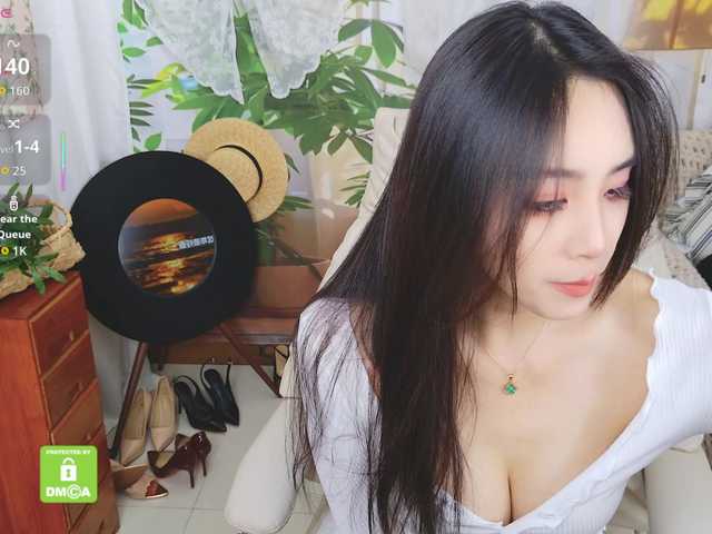 zhuli1163's BongaCams show and profile