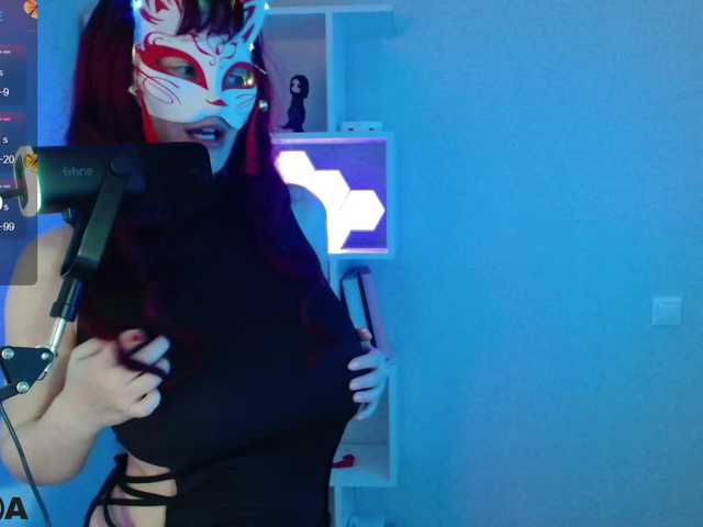 -Kitsune-'s BongaCams show and profile