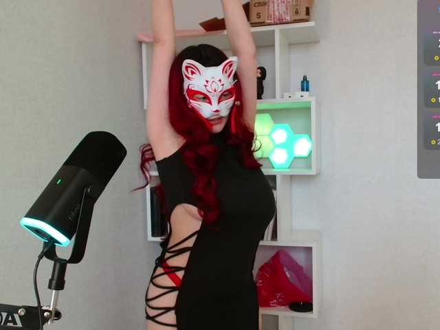 -Kitsune-'s BongaCams show and profile