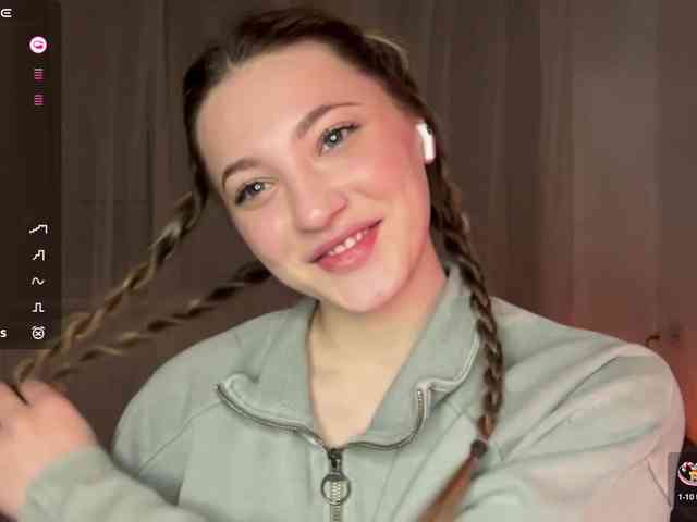 Kellynaive1 Kellynaive1