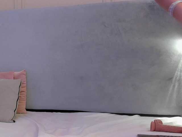 Maddiemml's BongaCams show and profile