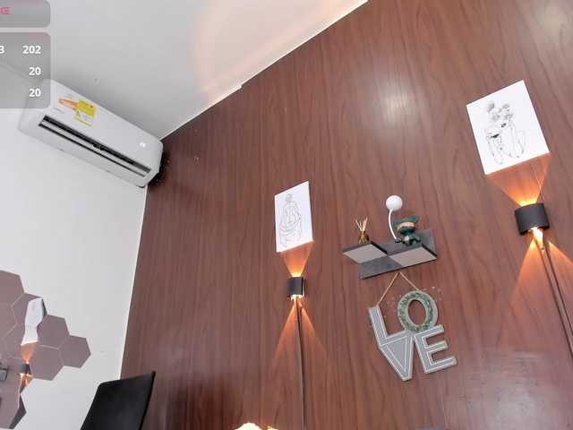 Brittany0's BongaCams show and profile