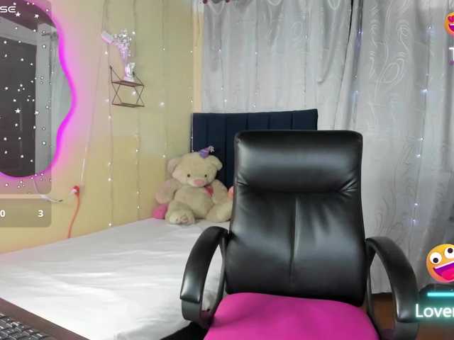 AlanaSaadi's BongaCams show and profile