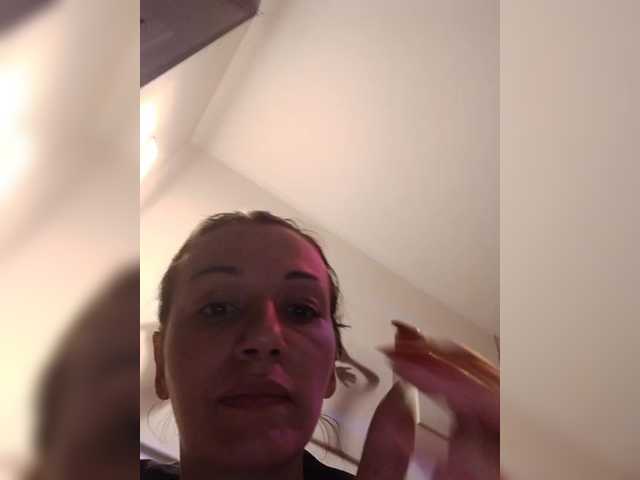 Anutik88's BongaCams show and profile