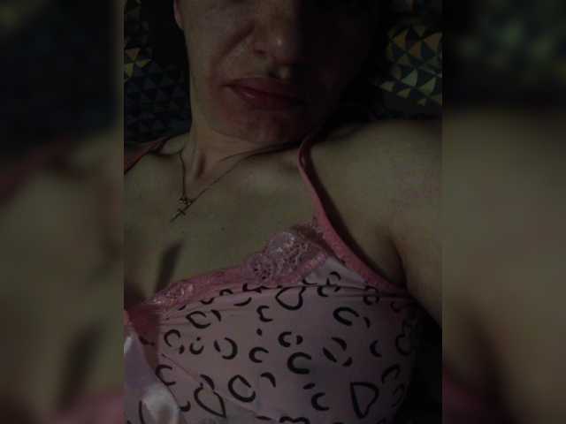 Anutik88's BongaCams show and profile