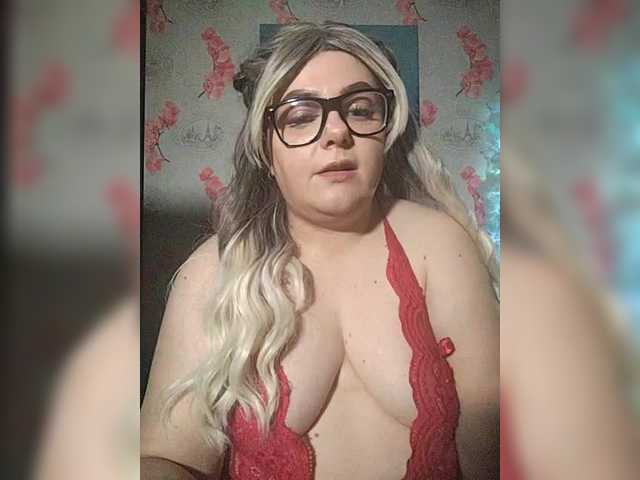 Ms-Ella's BongaCams show and profile